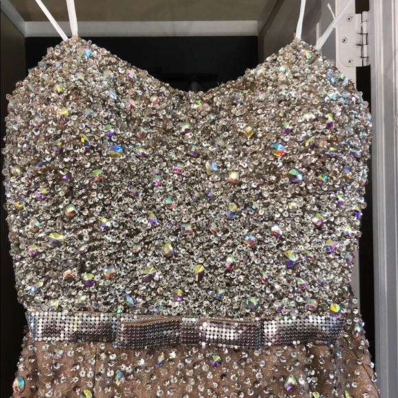 Mac Duggal Gown - Picture 6 of 8